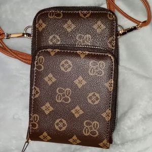 Charisma crossbody